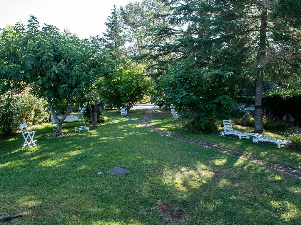 Residence Miro, Gites Avec Piscine Chauffee Et Tennis Les Arcs-sur-Argens Экстерьер фото