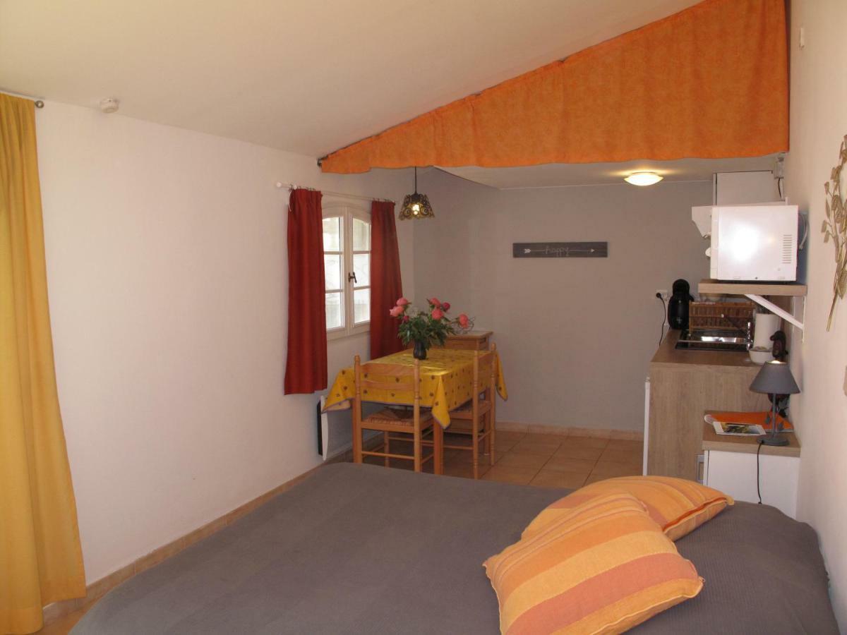 Residence Miro, Gites Avec Piscine Chauffee Et Tennis Les Arcs-sur-Argens Экстерьер фото