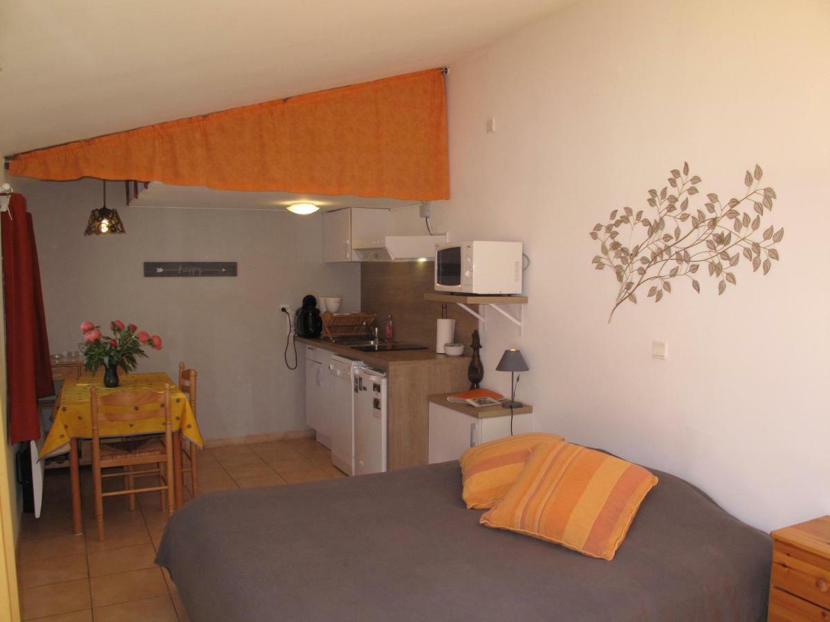 Residence Miro, Gites Avec Piscine Chauffee Et Tennis Les Arcs-sur-Argens Экстерьер фото