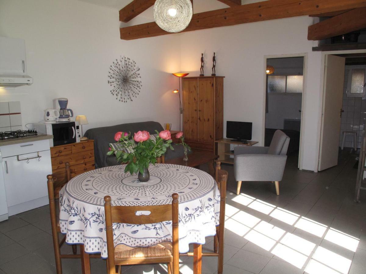 Residence Miro, Gites Avec Piscine Chauffee Et Tennis Les Arcs-sur-Argens Экстерьер фото