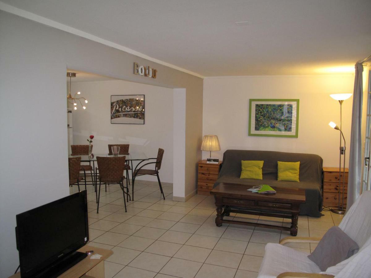 Residence Miro, Gites Avec Piscine Chauffee Et Tennis Les Arcs-sur-Argens Экстерьер фото