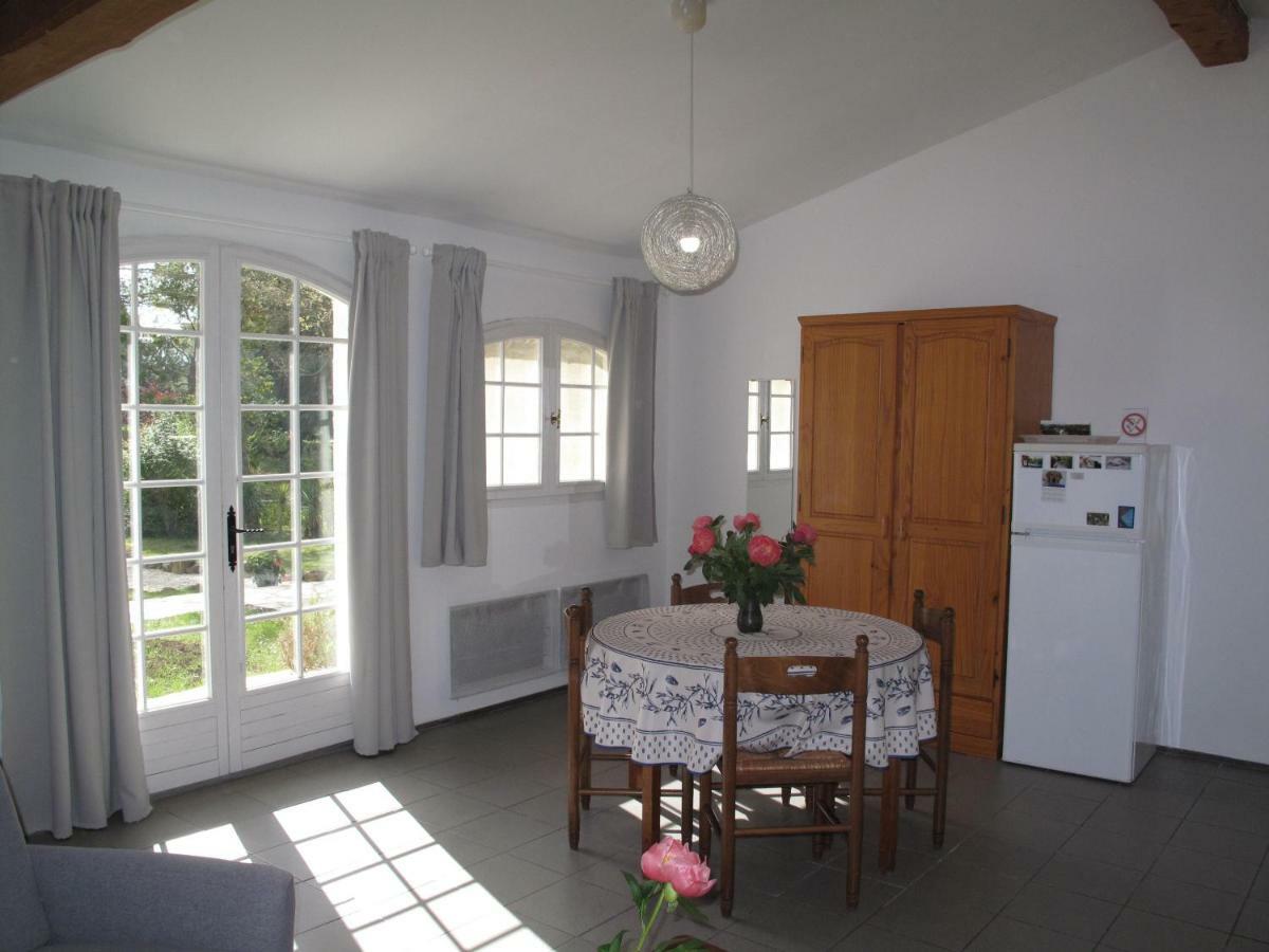 Residence Miro, Gites Avec Piscine Chauffee Et Tennis Les Arcs-sur-Argens Экстерьер фото